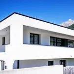Haus Διαμέρισμα *