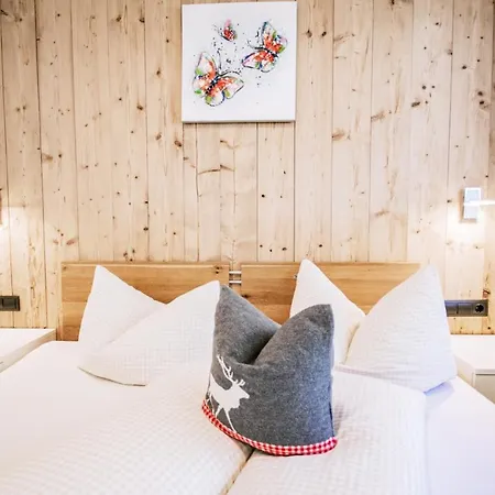 Haus Finca, Inklusive Stubai Super Card Waehrend Des Gueltigkeitszeitraums, Busstop, Wifi, Privater Garten