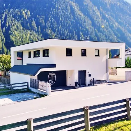 Haus Finca, Inklusive Stubai Super Card Waehrend Des Gueltigkeitszeitraums, Busstop, Wifi, Privater Garten * Neustift im Stubaital