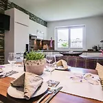 Haus 아파트 *